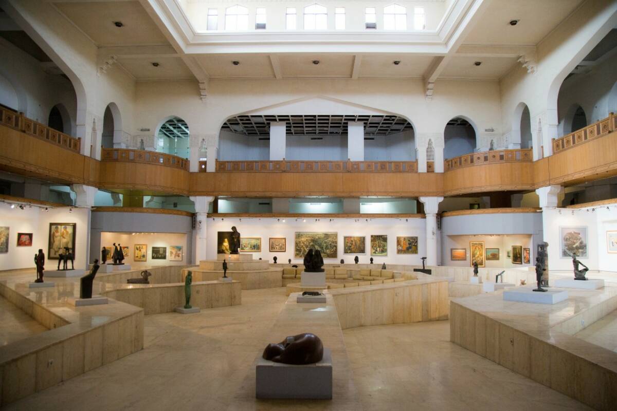 Fig.3 : Vue de l’intérieur du musée national d’Art moderne égyptien, Le Caire, 2018. Photo: Abdullah Dawestashy pour Nadine Atallah